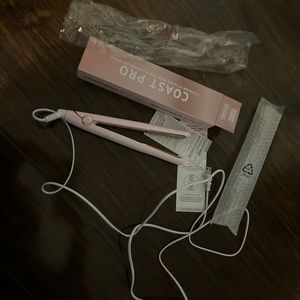 Used once the Beachwaver coast pro pink flat iron